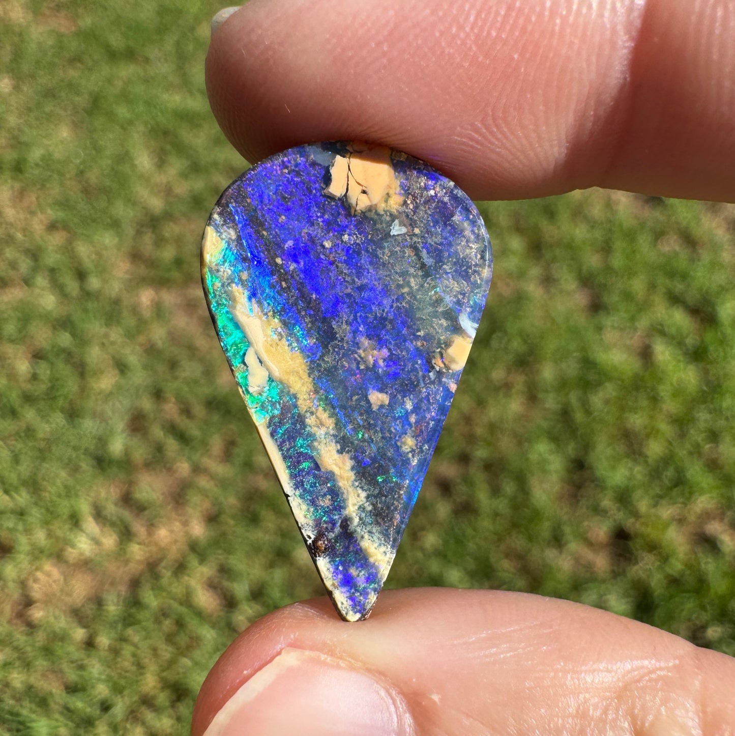 12.25 Ct teardrop boulder opal