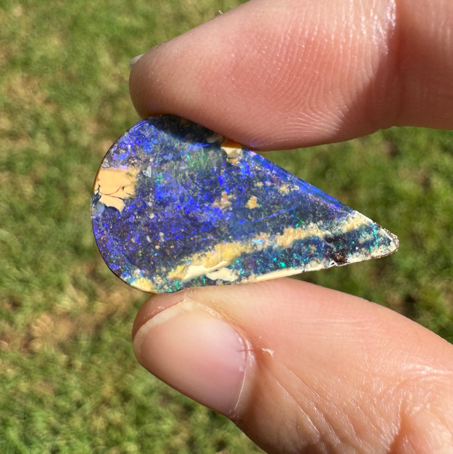 12.25 Ct teardrop boulder opal