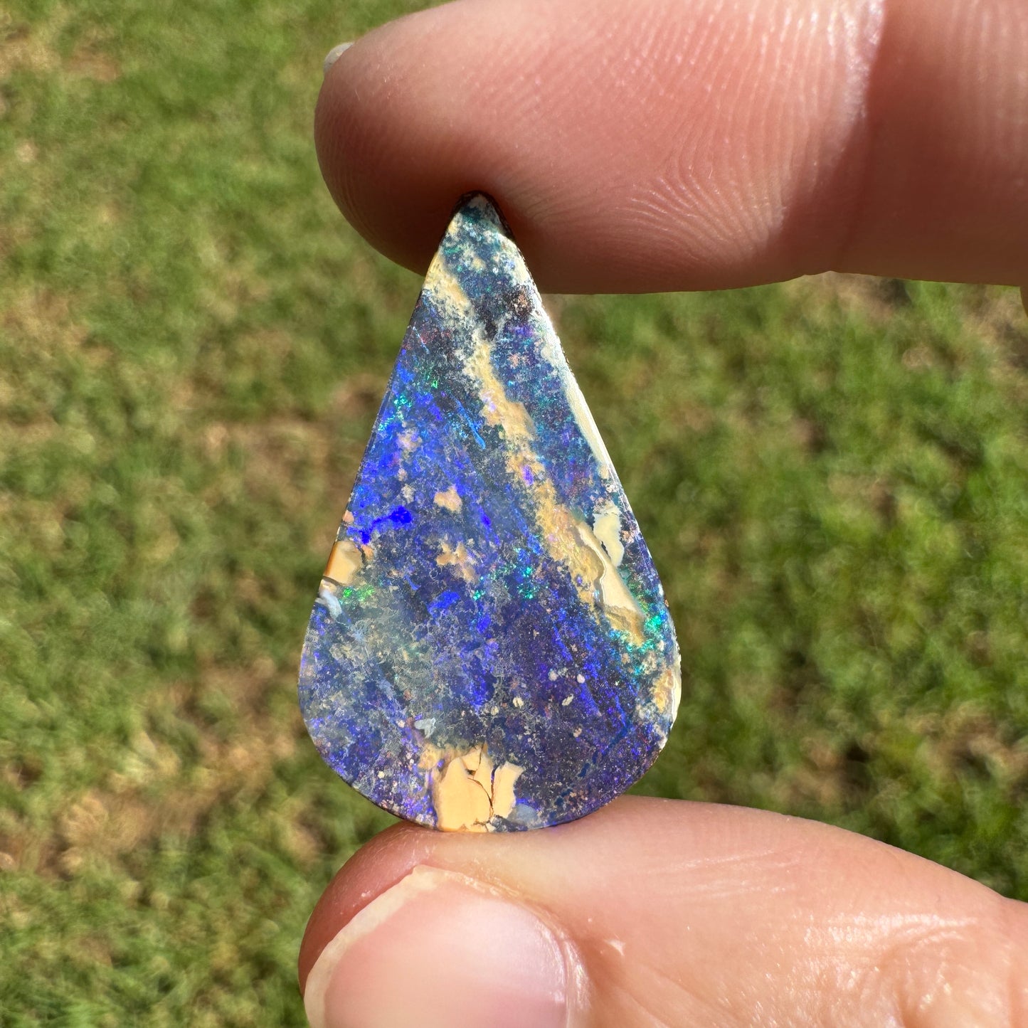12.25 Ct teardrop boulder opal