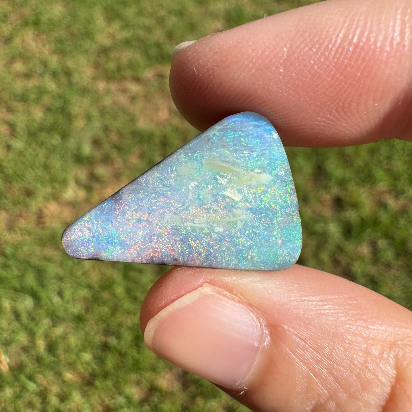 15.60 Ct triangle boulder opal