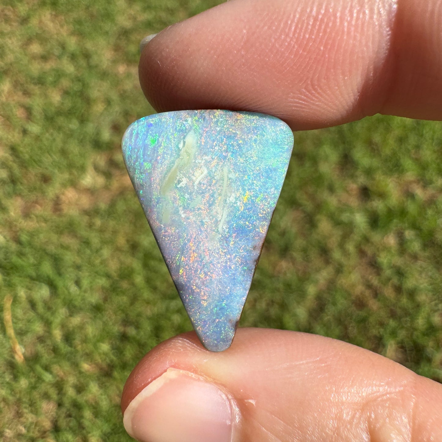 15.60 Ct triangle boulder opal