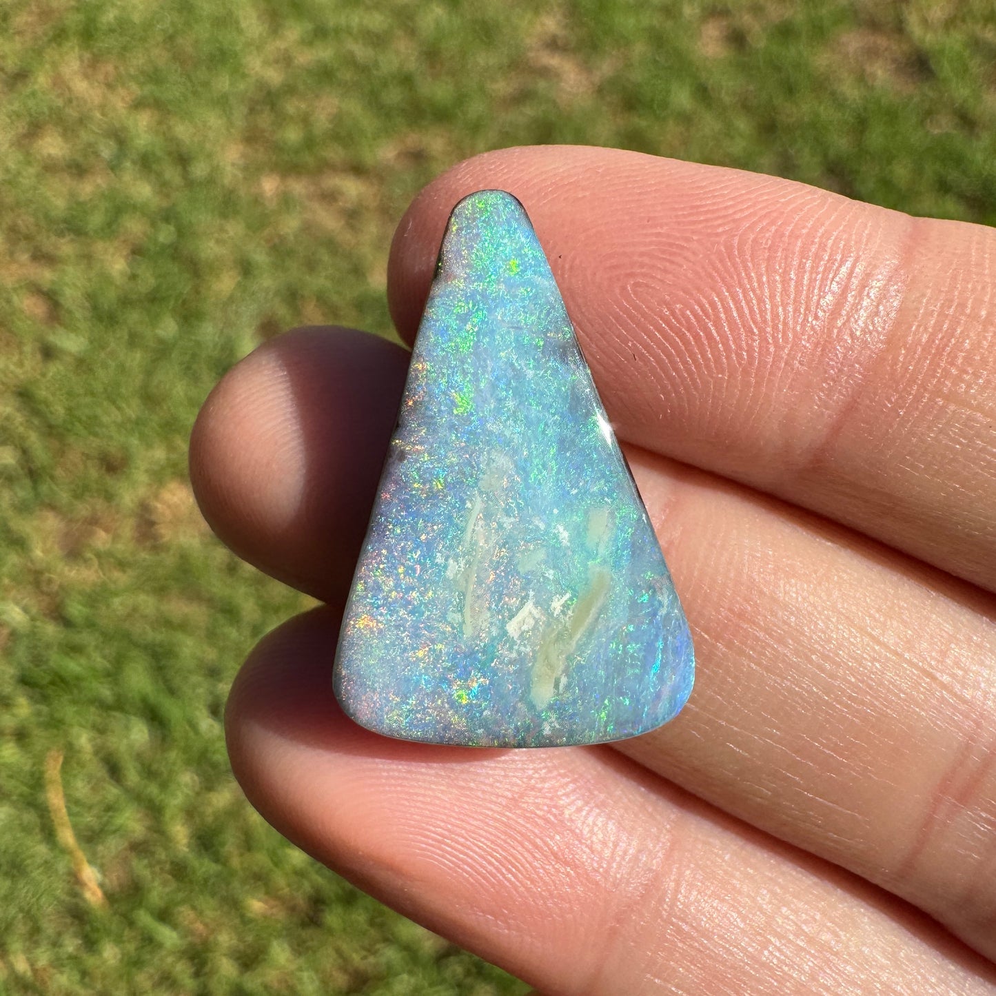 15.60 Ct triangle boulder opal