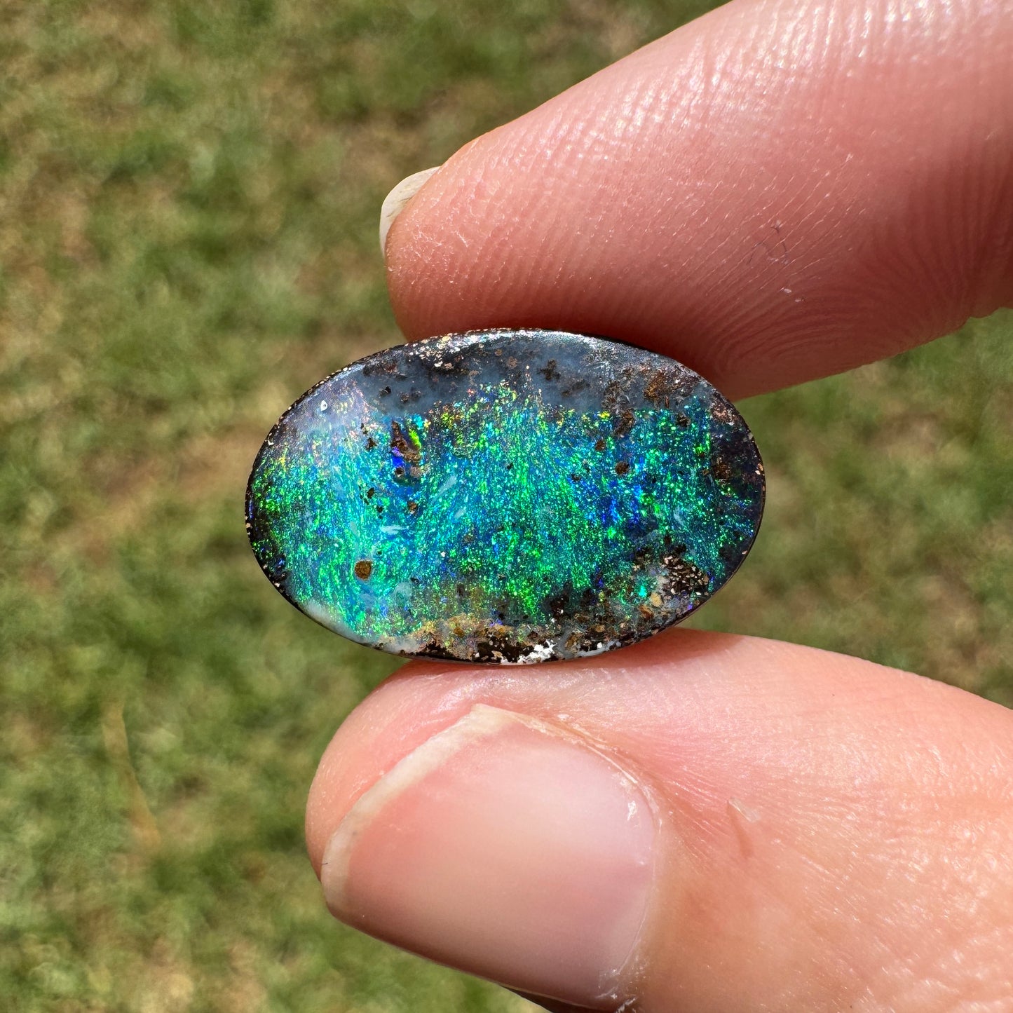 9.31 Ct oval boulder opal