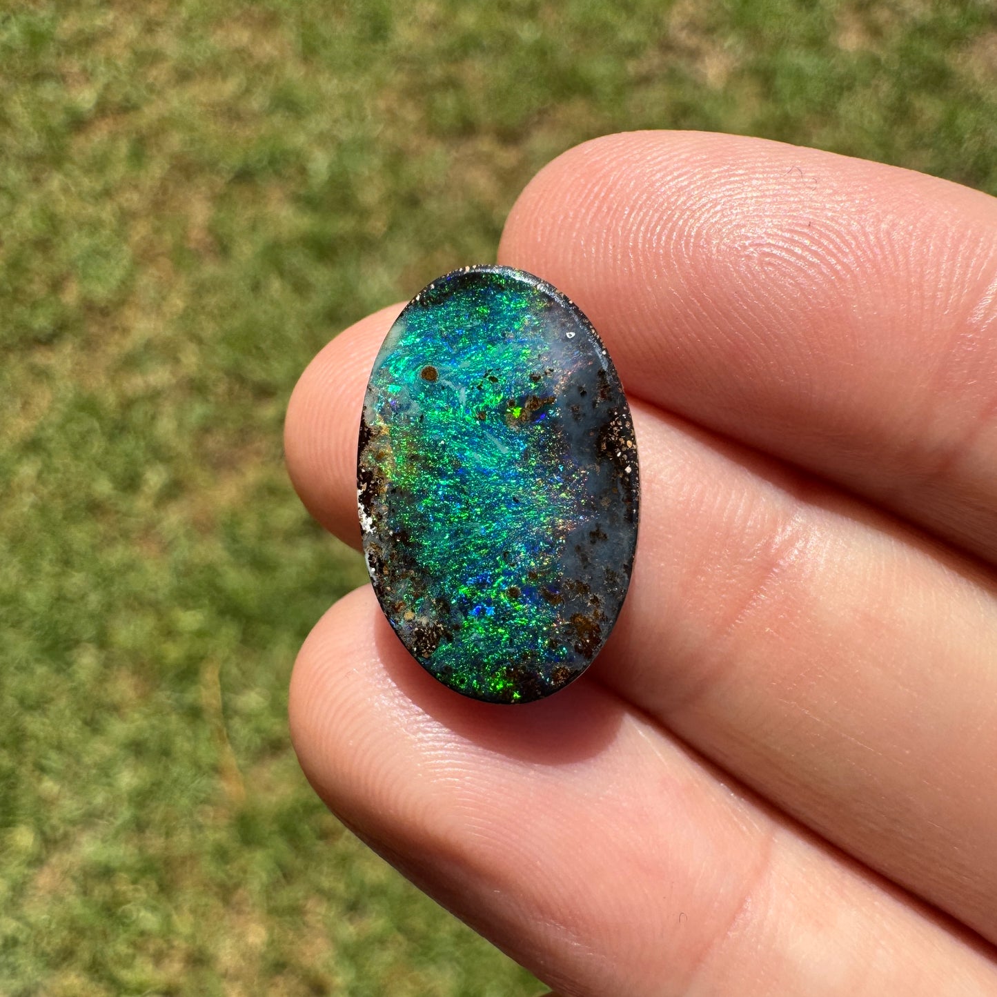 9.31 Ct oval boulder opal