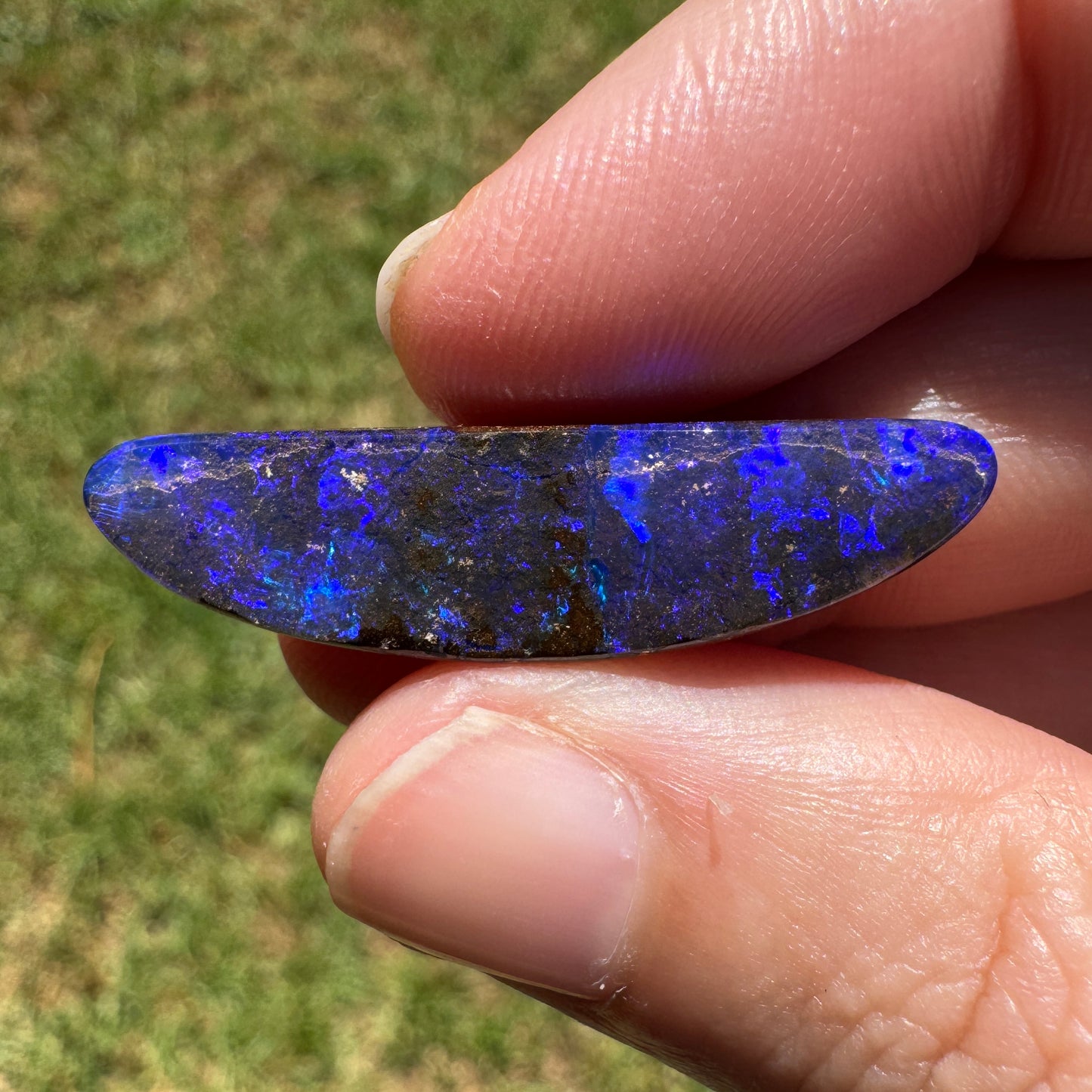 12.09 Ct large purple boulder opal