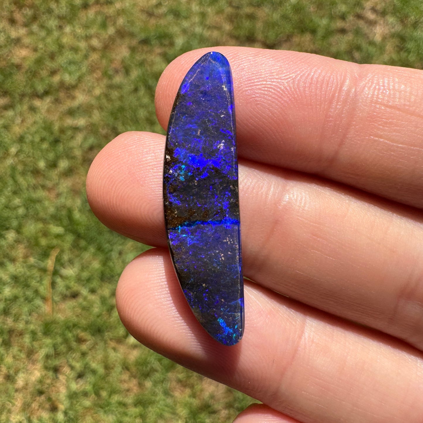 12.09 Ct large purple boulder opal