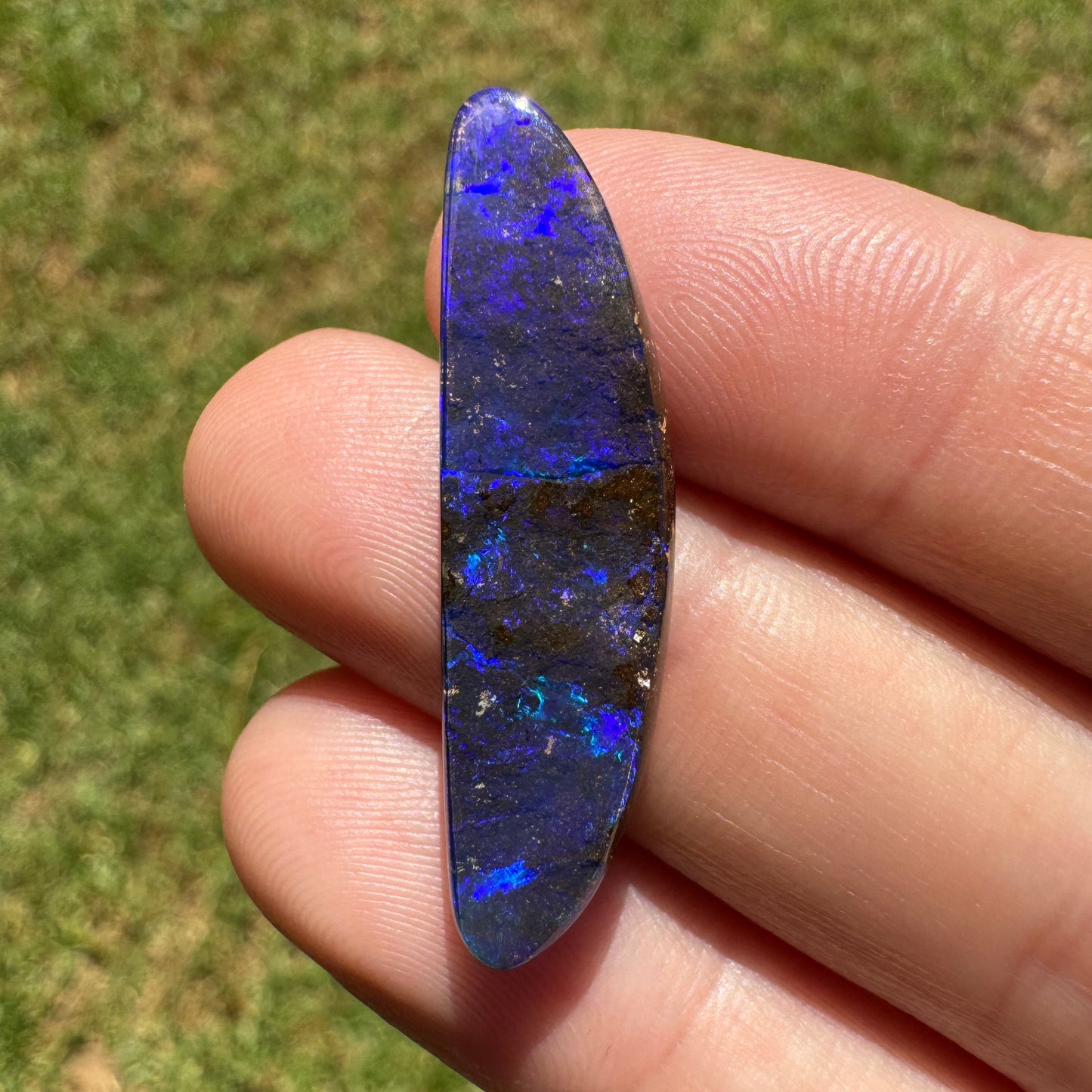 12.09 Ct large purple boulder opal