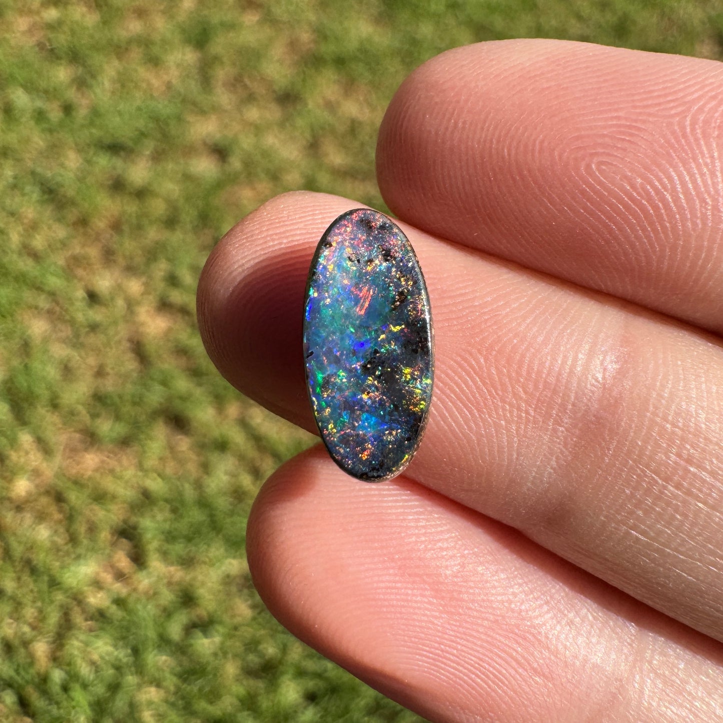 2.67 Ct rainbow boulder opal
