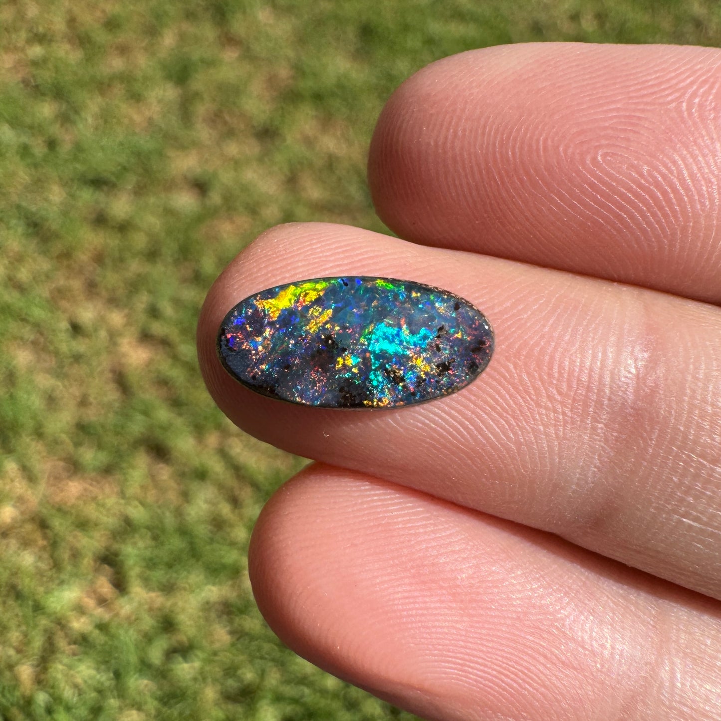 2.67 Ct rainbow boulder opal