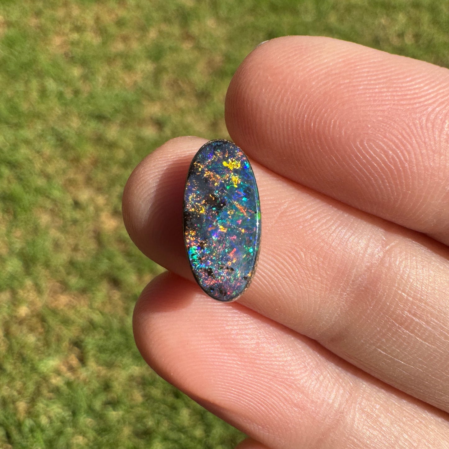 2.67 Ct rainbow boulder opal