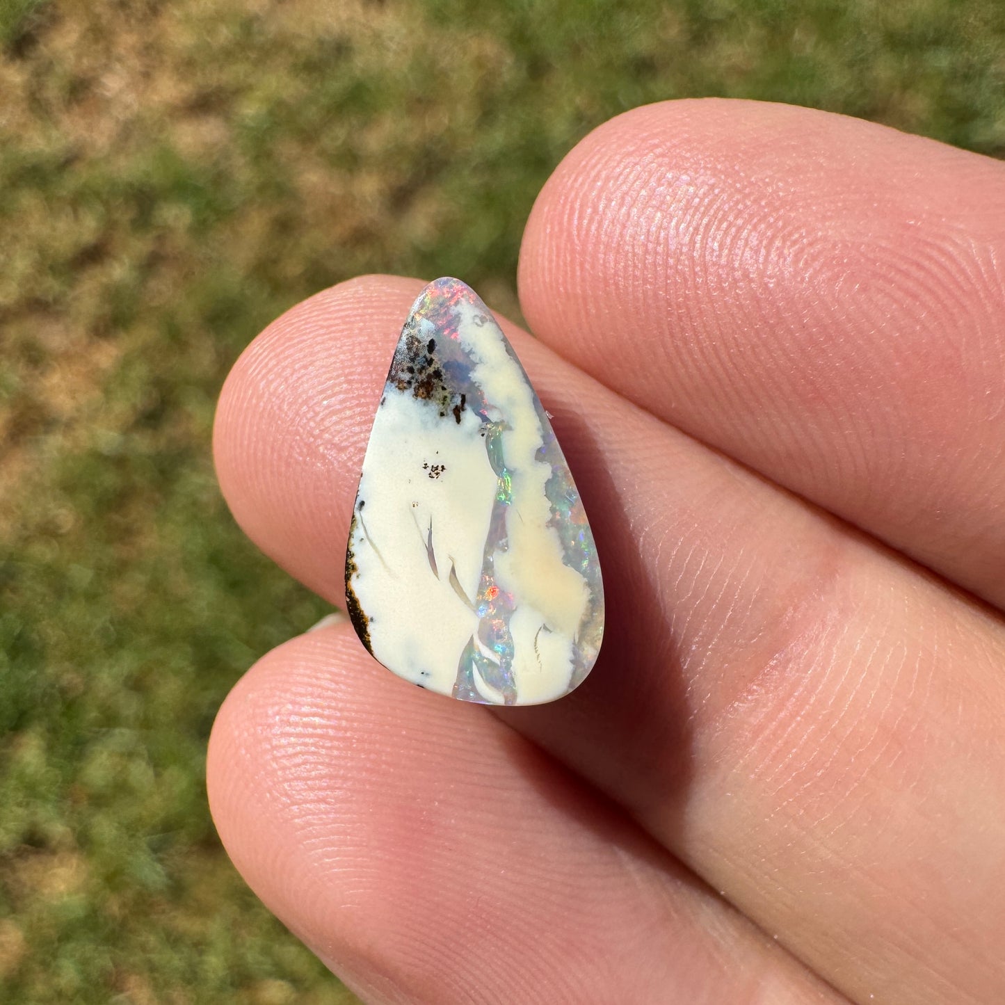 3.15 Ct small boulder opal