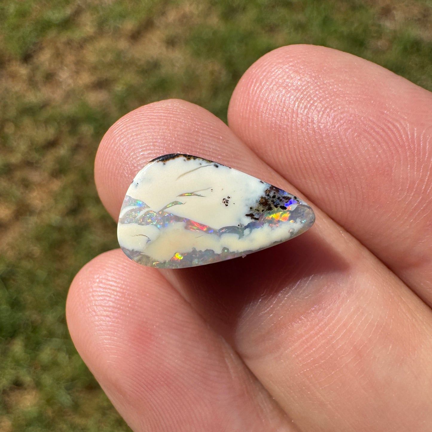 3.15 Ct small boulder opal