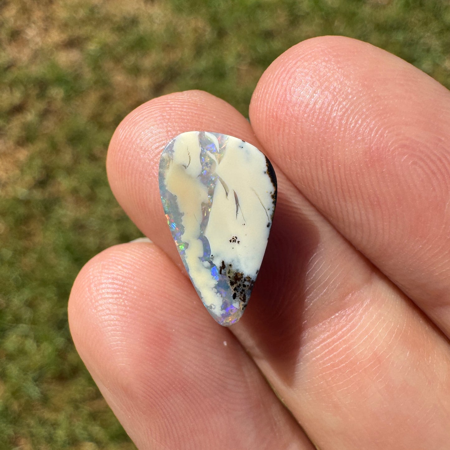 3.15 Ct small boulder opal