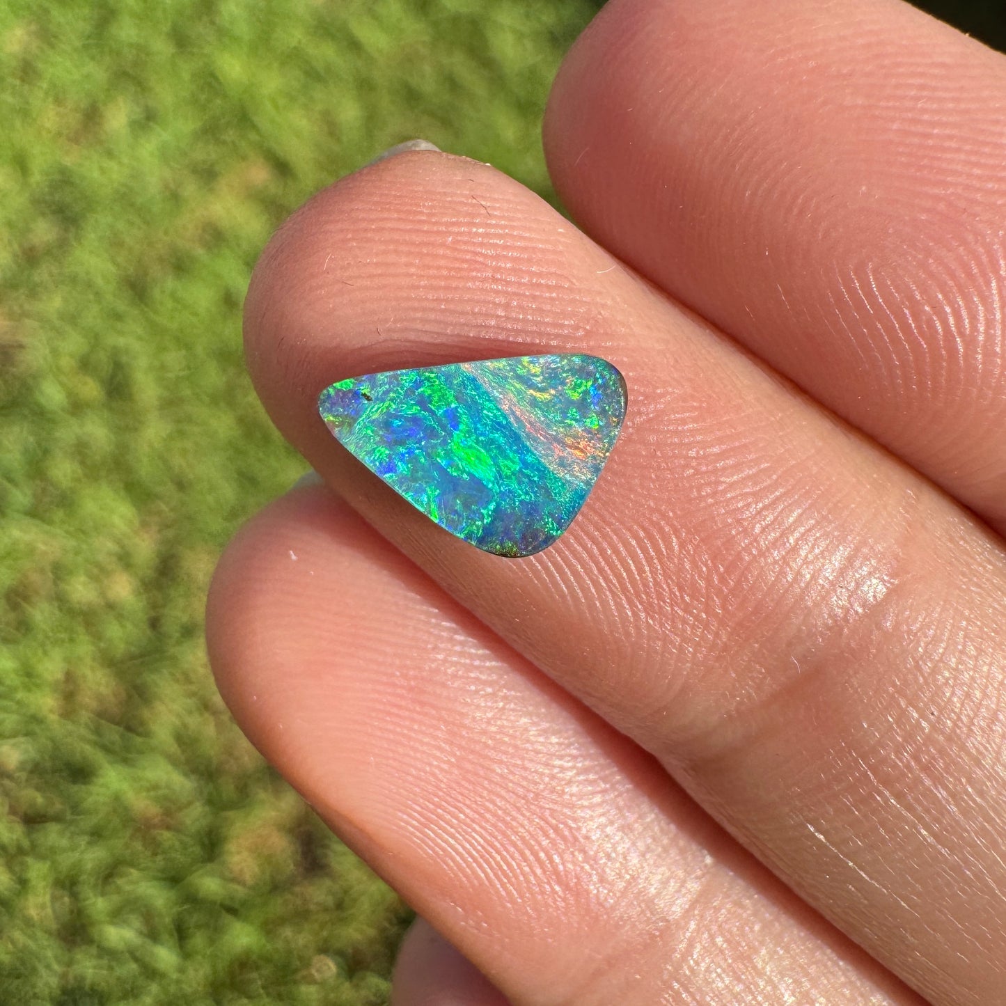 1.17 Ct bright green and pink boulder opal