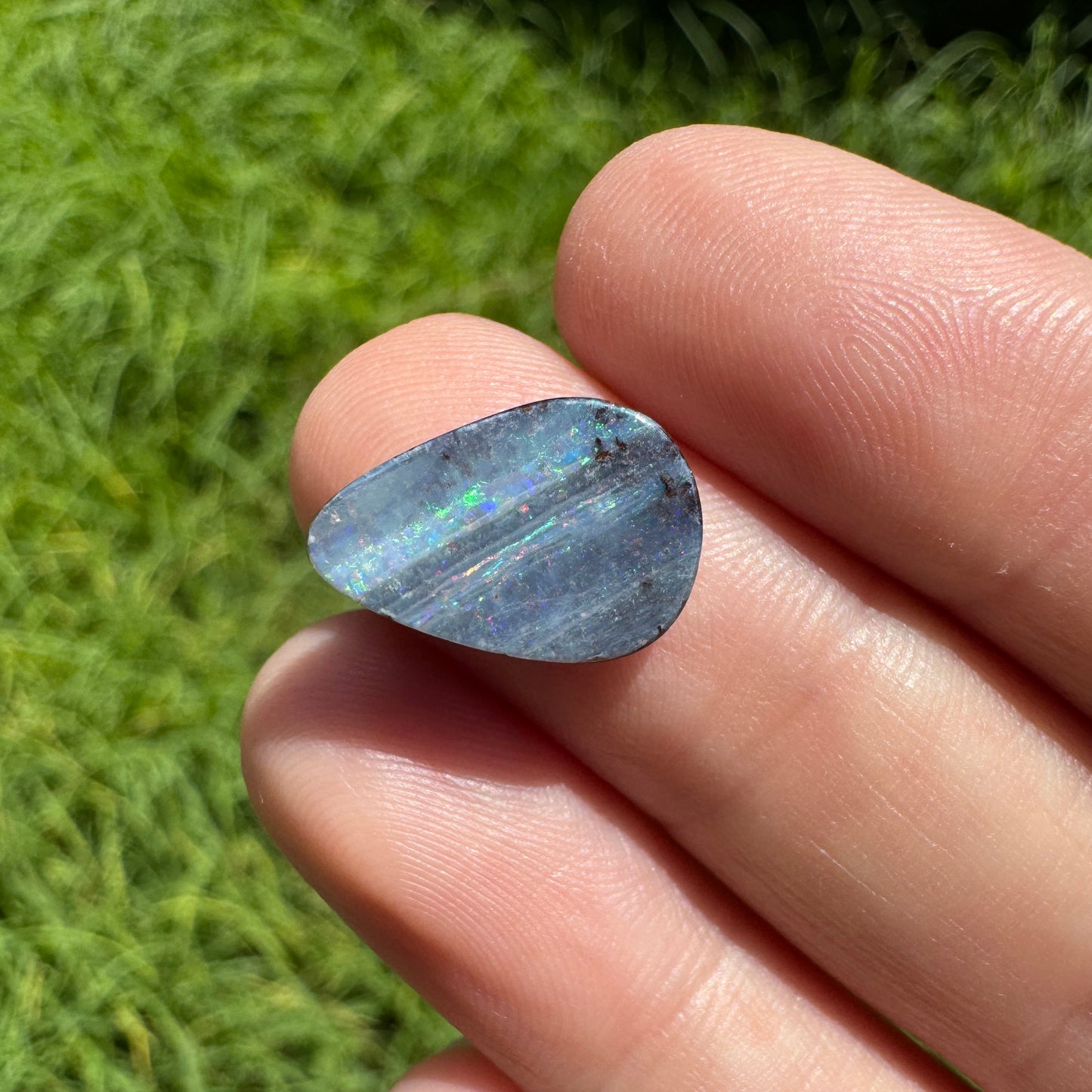 3.24 Ct small boulder opal