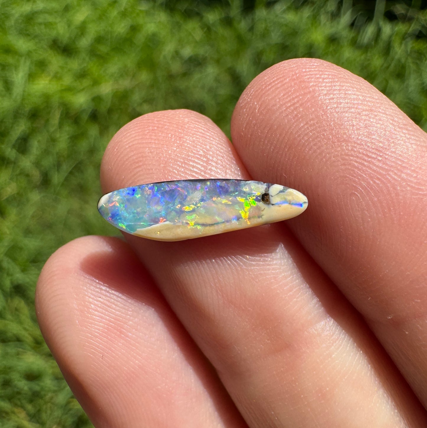 1.77 Ct small boulder opal