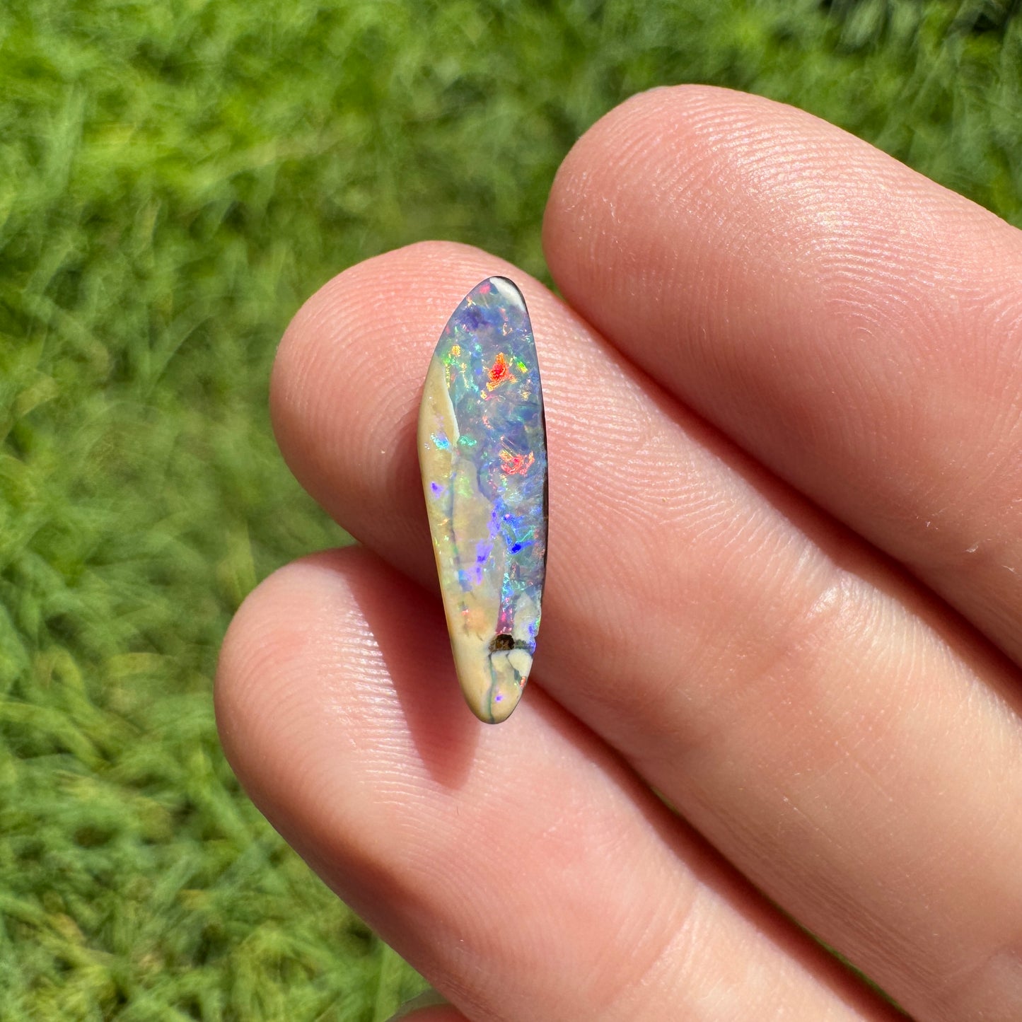1.77 Ct small boulder opal