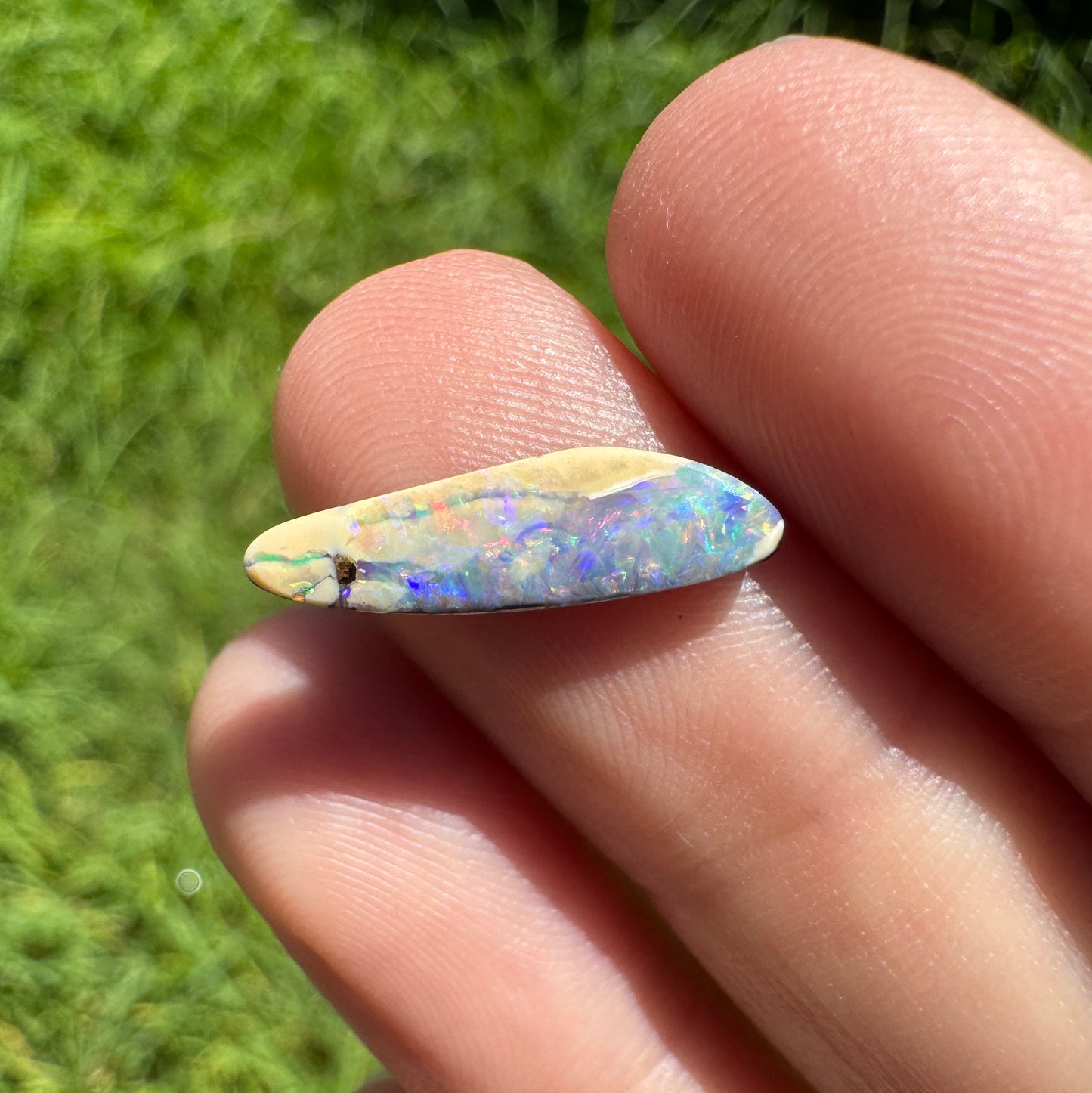 1.77 Ct small boulder opal