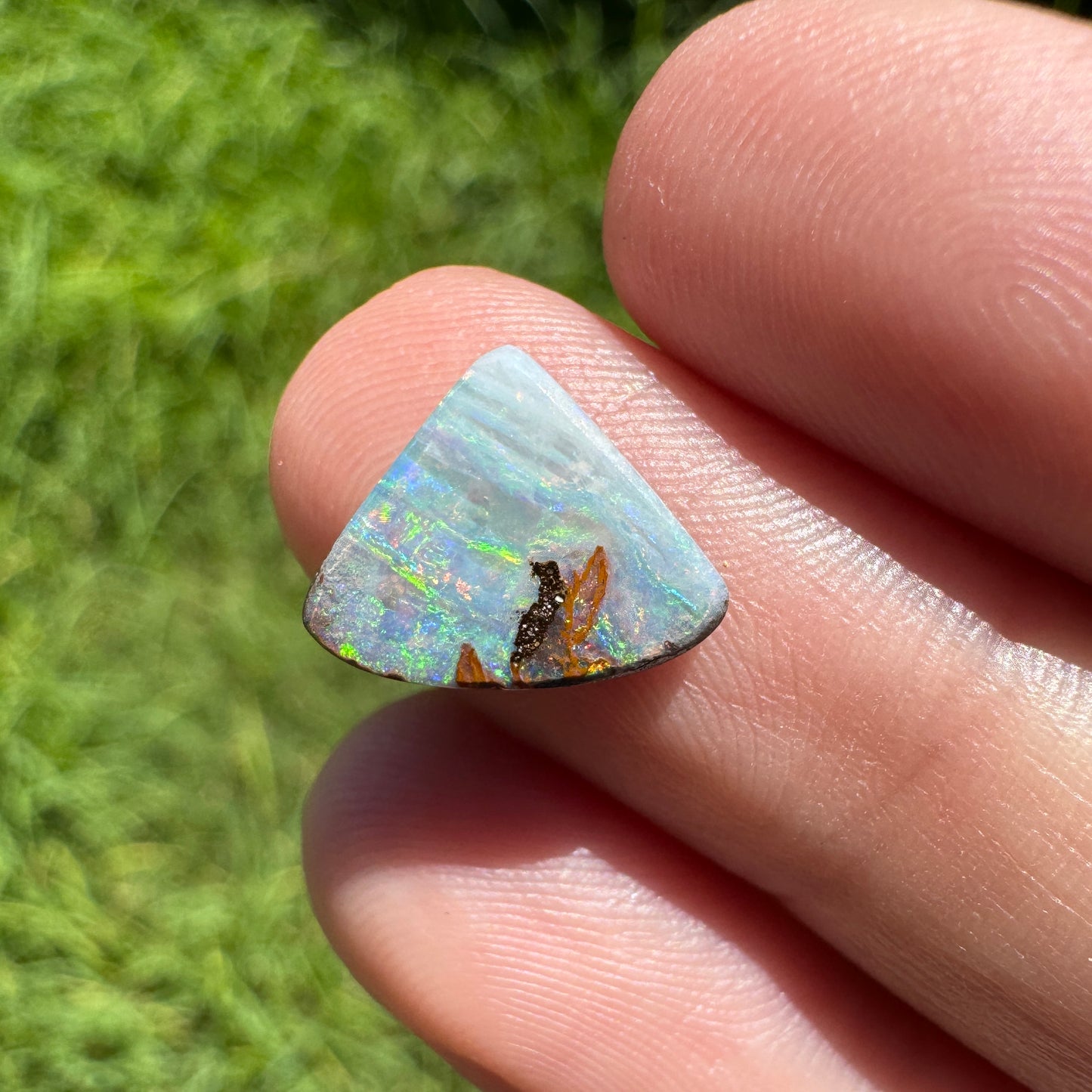 2.33 Ct small boulder opal