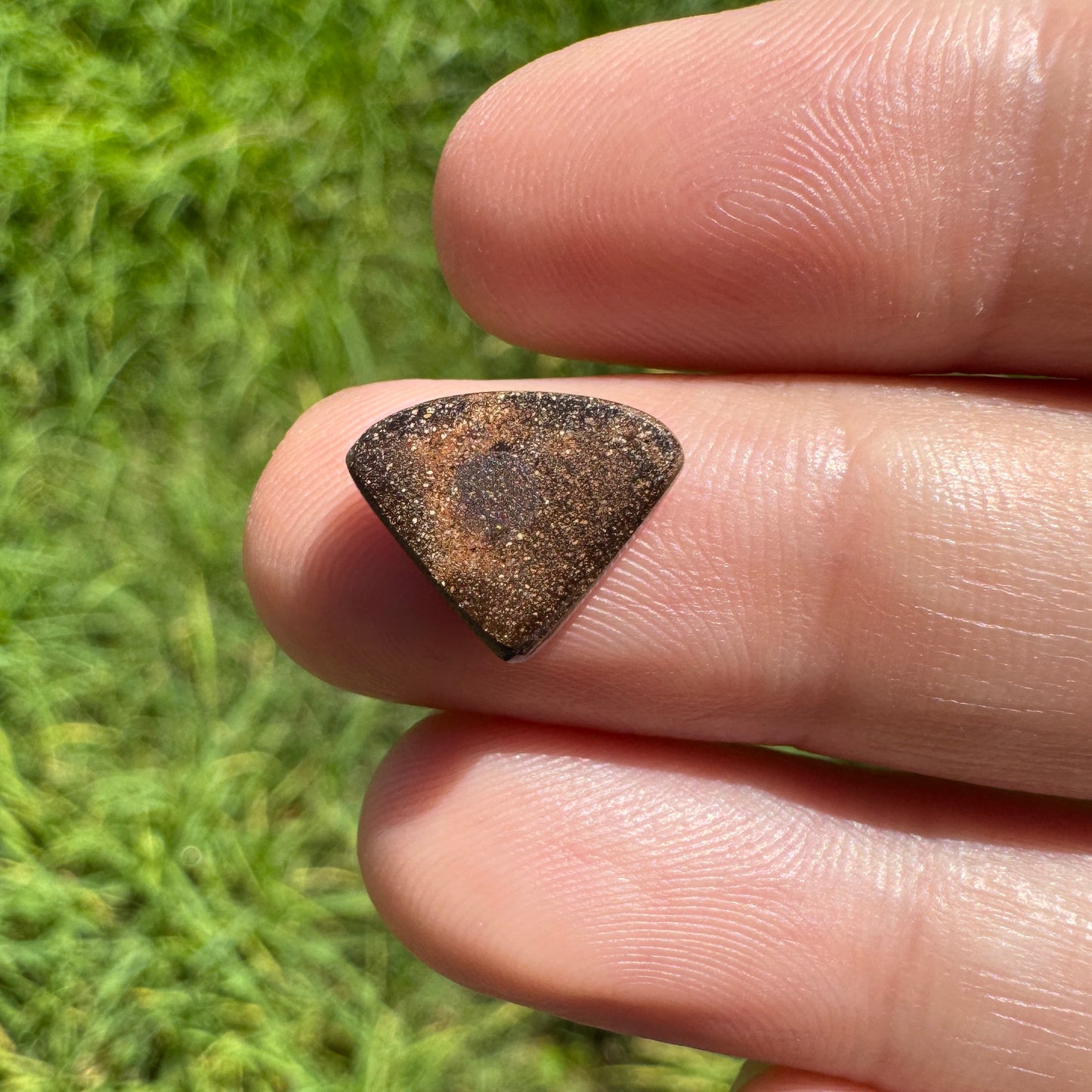 2.33 Ct small boulder opal