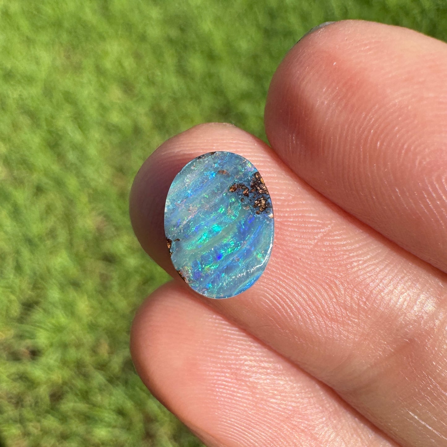 1.81 Ct small boulder opal