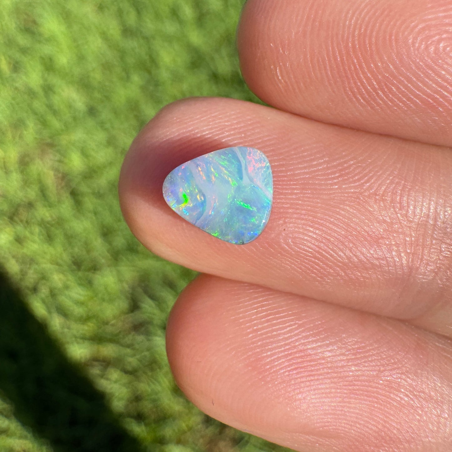 1.14 Ct extra small boulder opal