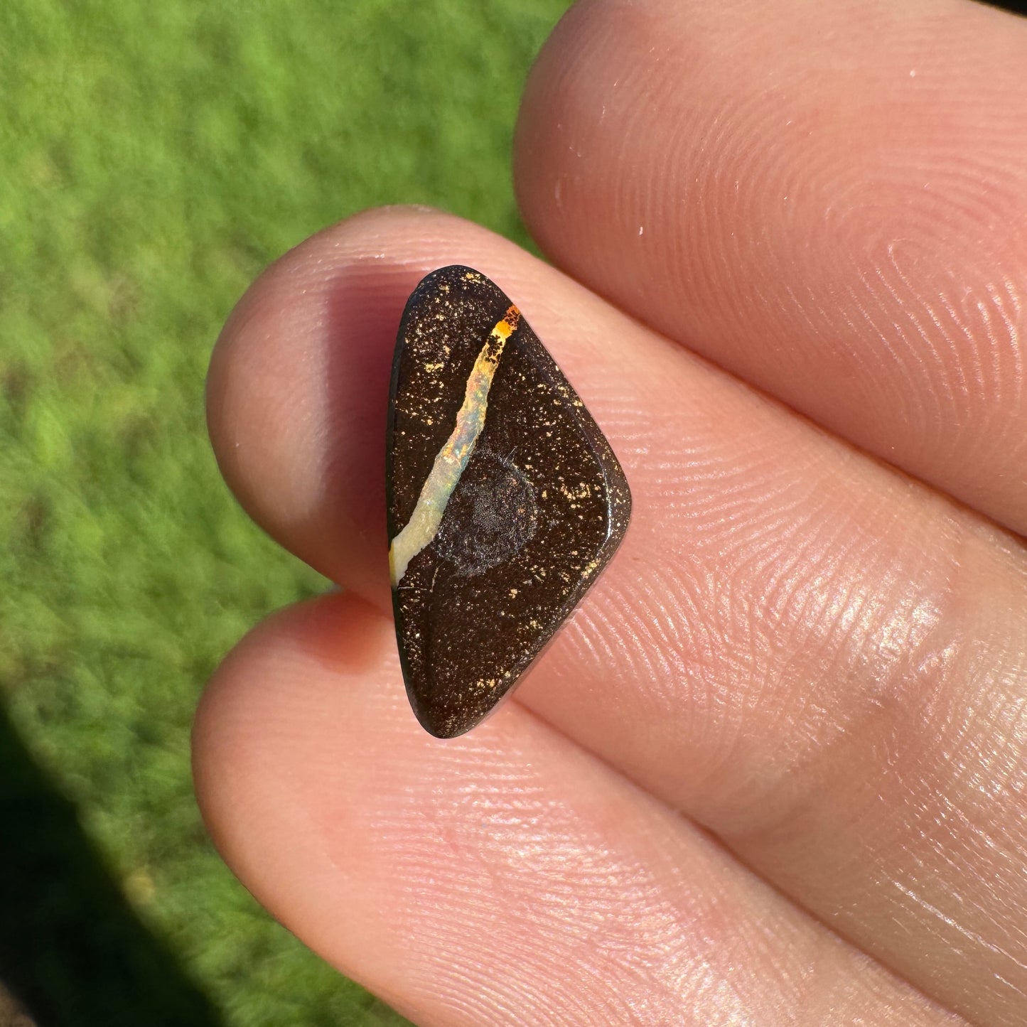 2.03 Ct small boulder opal