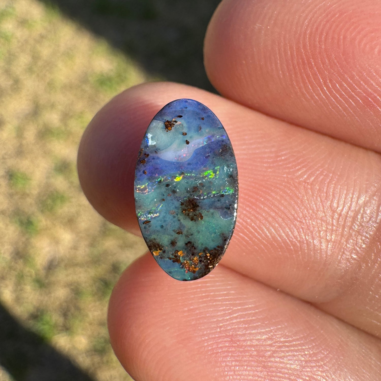 2.35 Ct small boulder opal - Broken River Mining