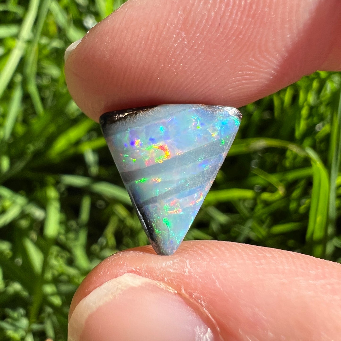 4.47 Ct rainbow boulder opal