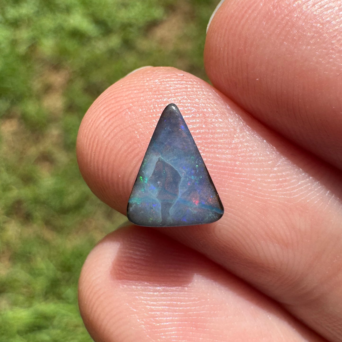 1.14 Ct extra small boulder opal