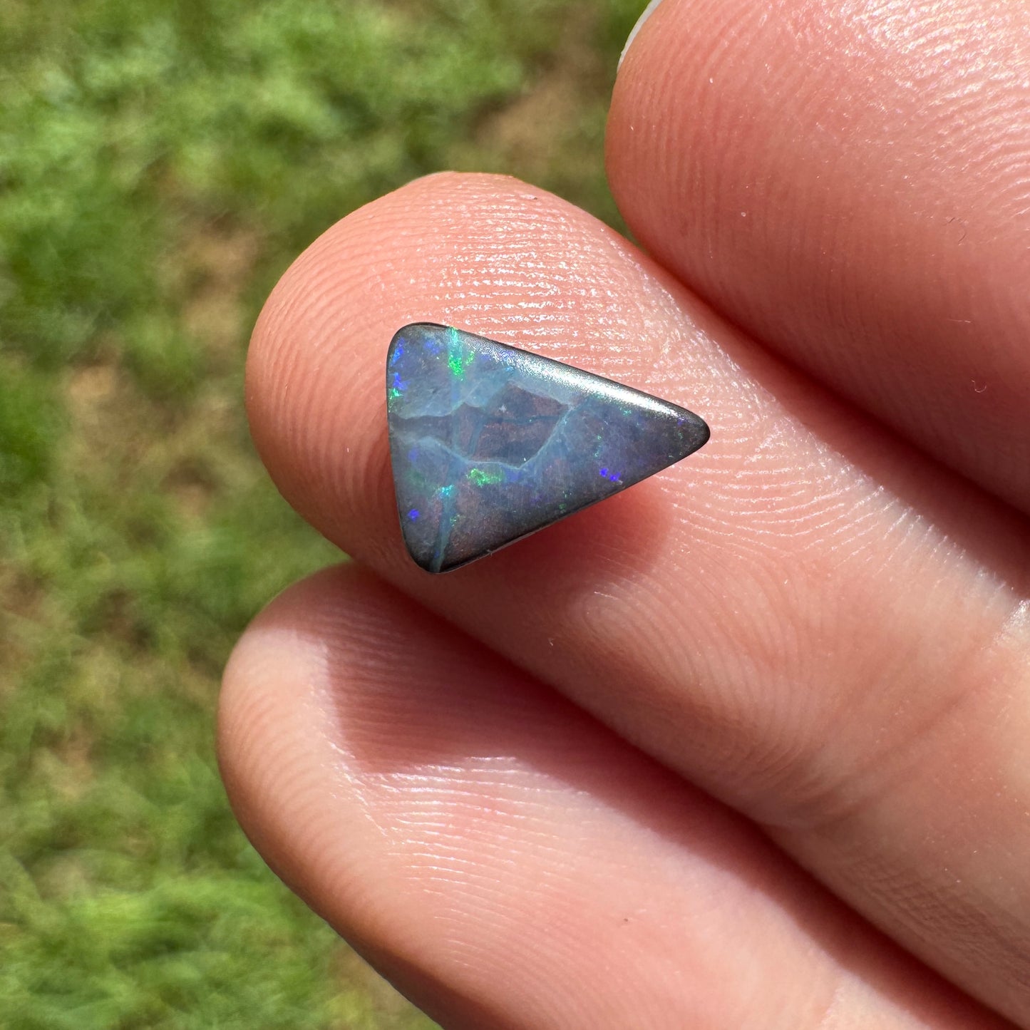 1.14 Ct extra small boulder opal