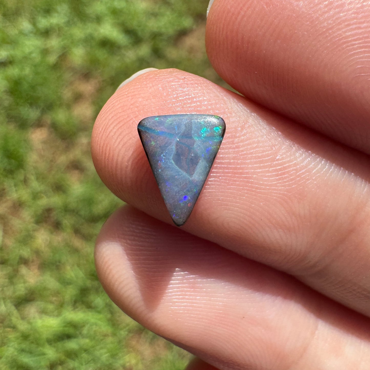 1.14 Ct extra small boulder opal