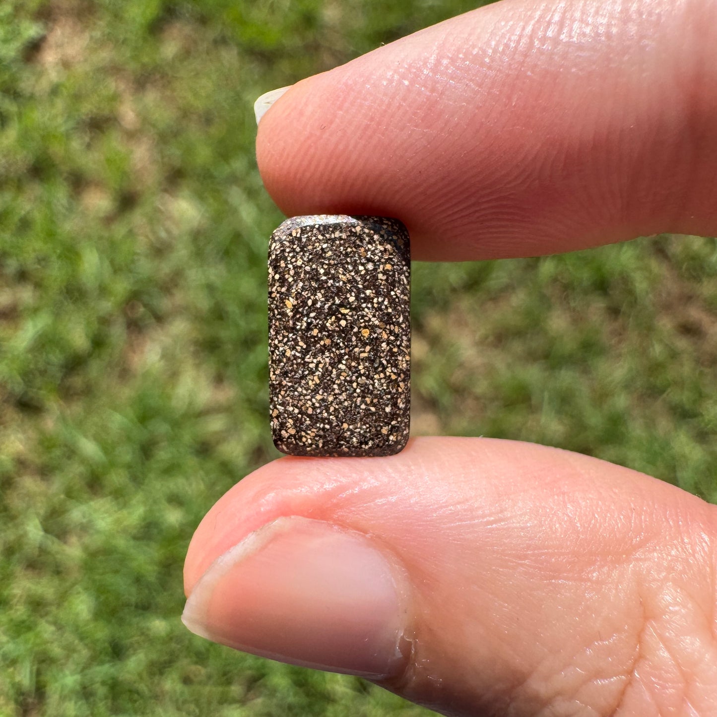 4.04 Ct caramel boulder opal