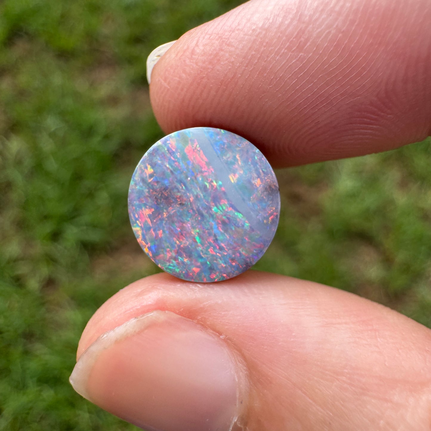 4.09 Ct circle boulder opal