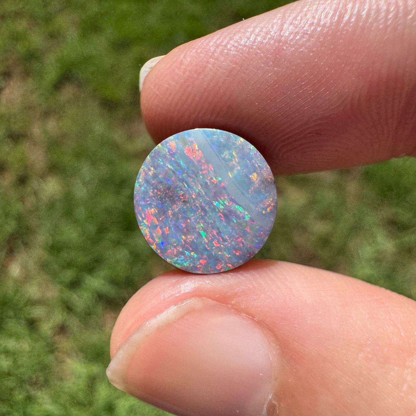 4.09 Ct circle boulder opal
