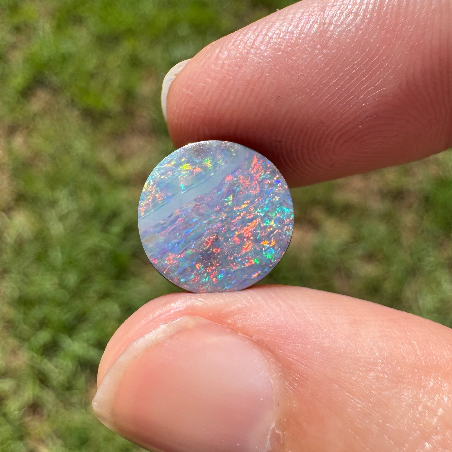4.09 Ct circle boulder opal