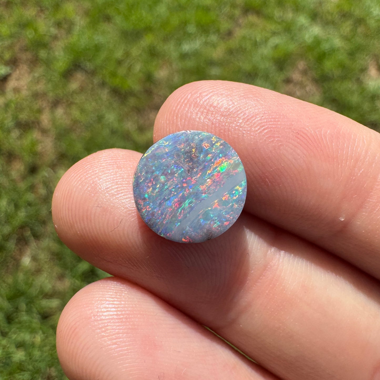 4.09 Ct circle boulder opal