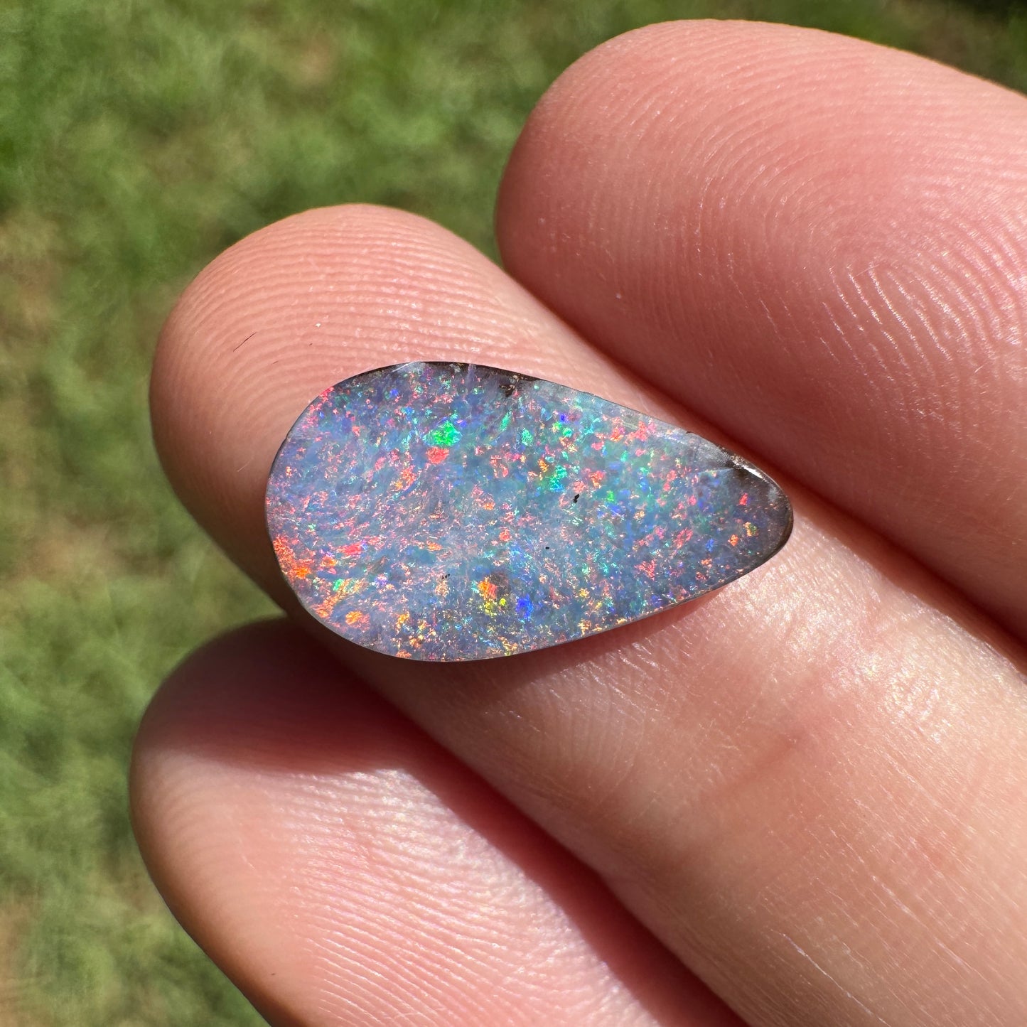 2.75 Ct pink boulder opal