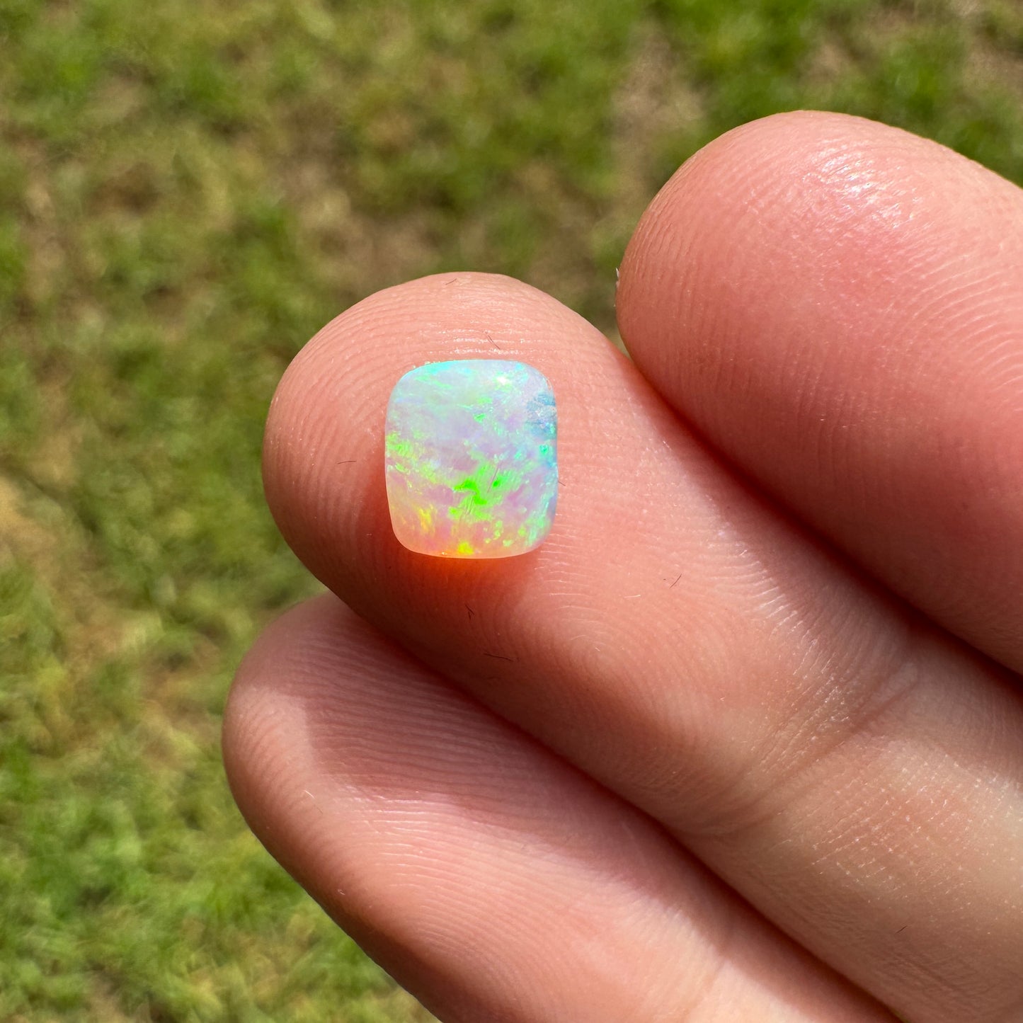 0.62 Ct extra small gem crystal opal