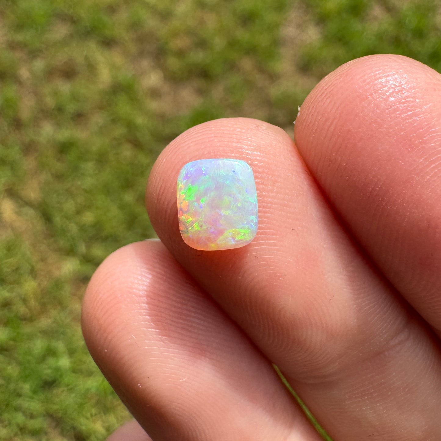 0.62 Ct extra small gem crystal opal