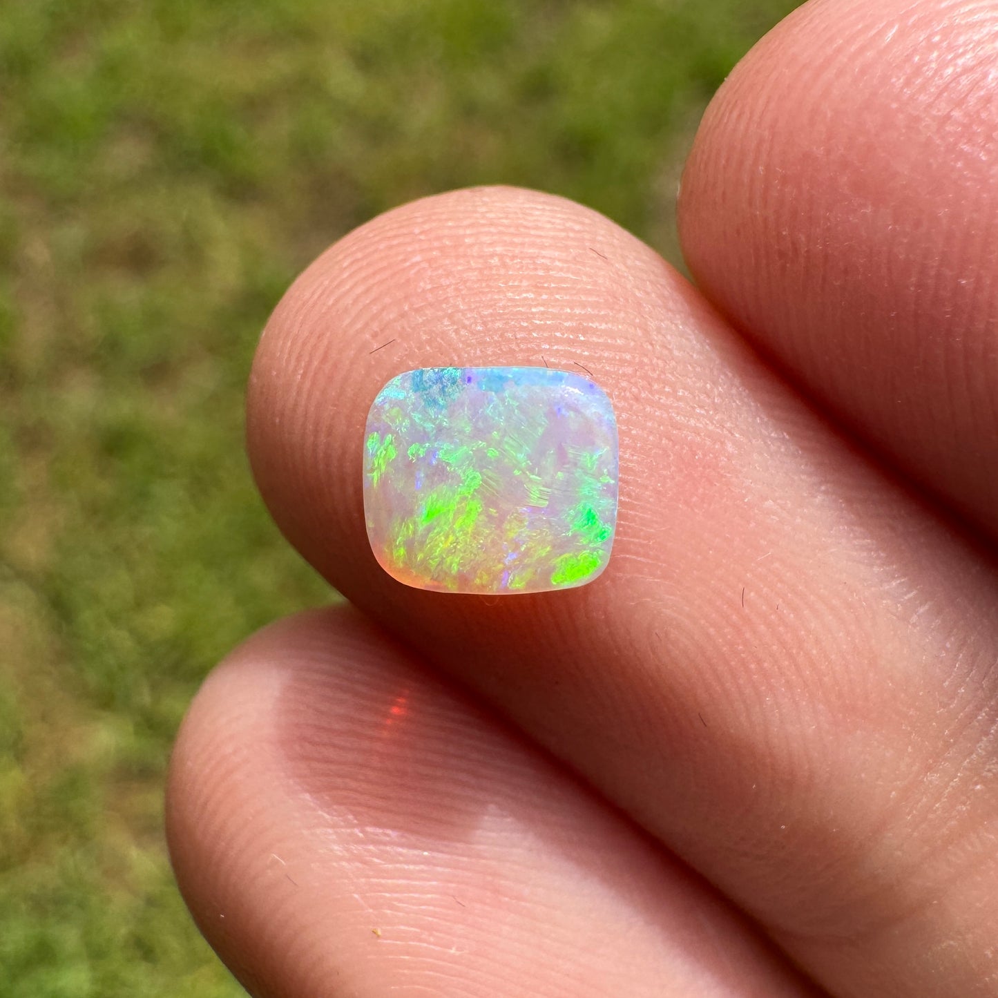 0.62 Ct extra small gem crystal opal