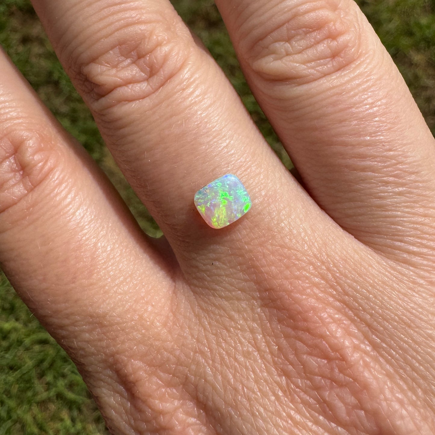 0.62 Ct extra small gem crystal opal