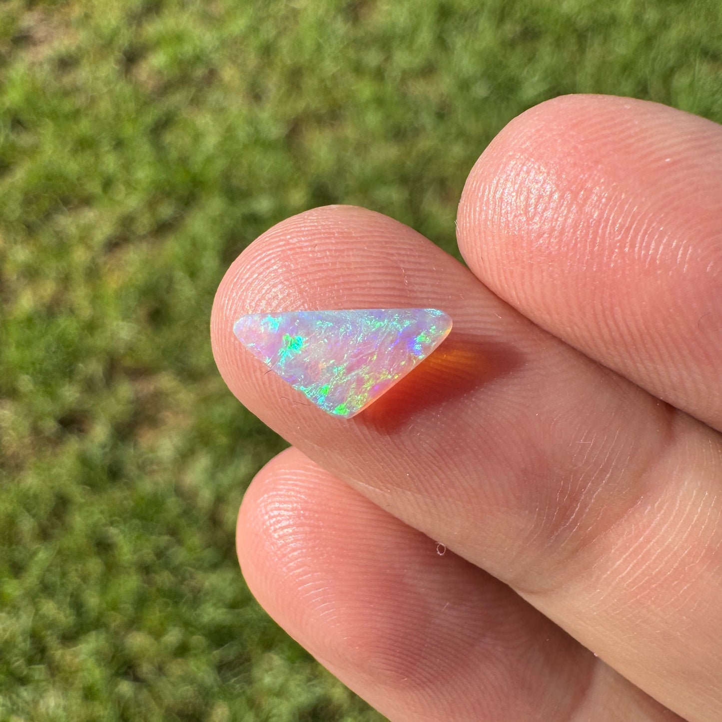 0.49 Ct extra small gem crystal opal