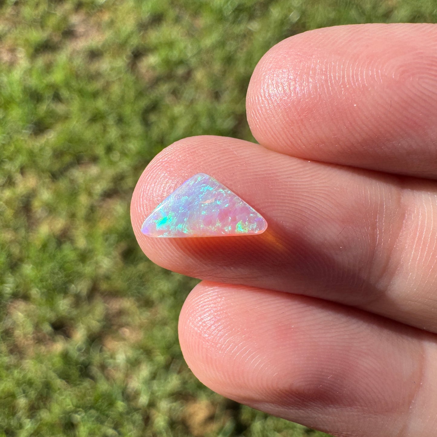 0.49 Ct extra small gem crystal opal