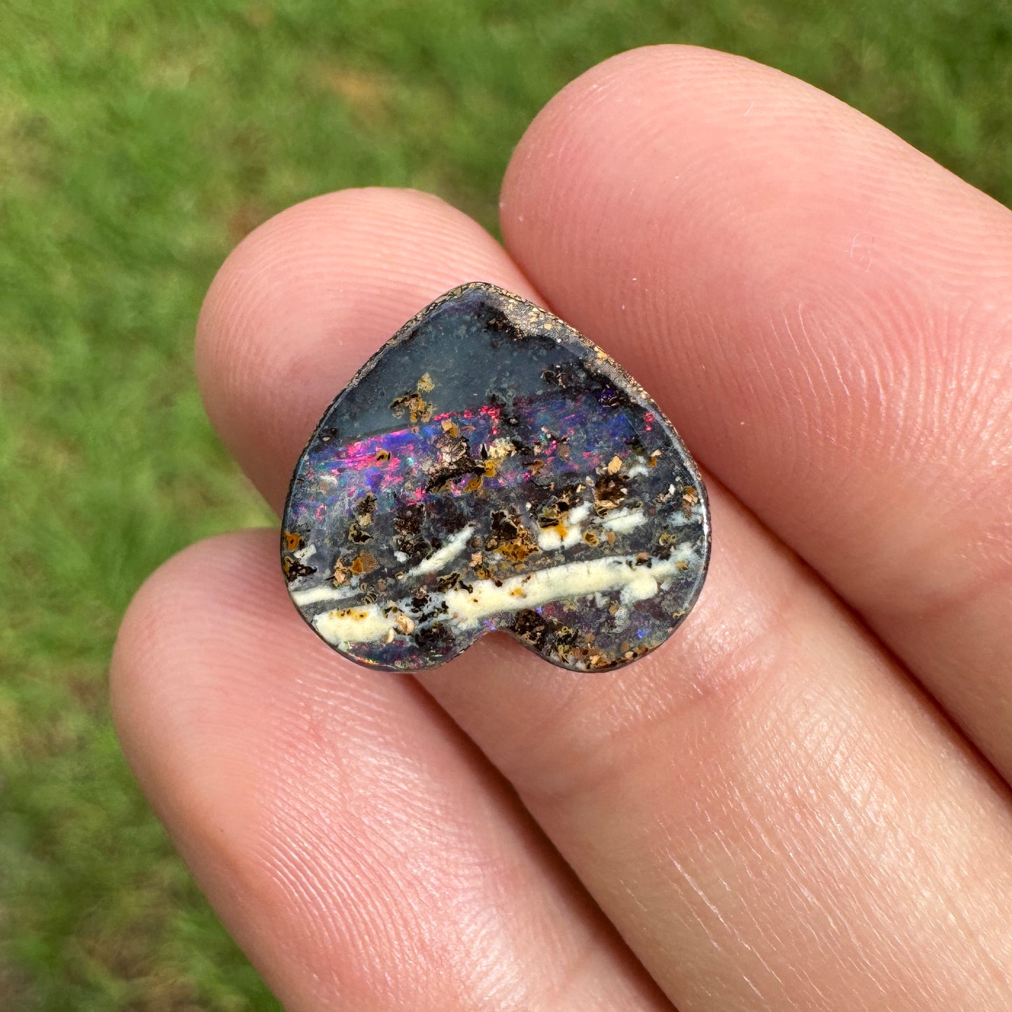 4.56 Ct heart boulder opal
