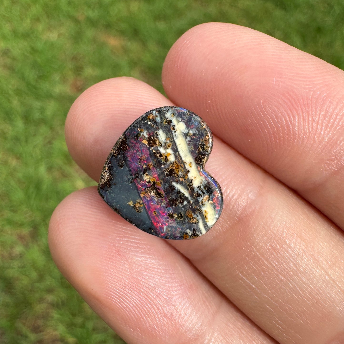 4.56 Ct heart boulder opal