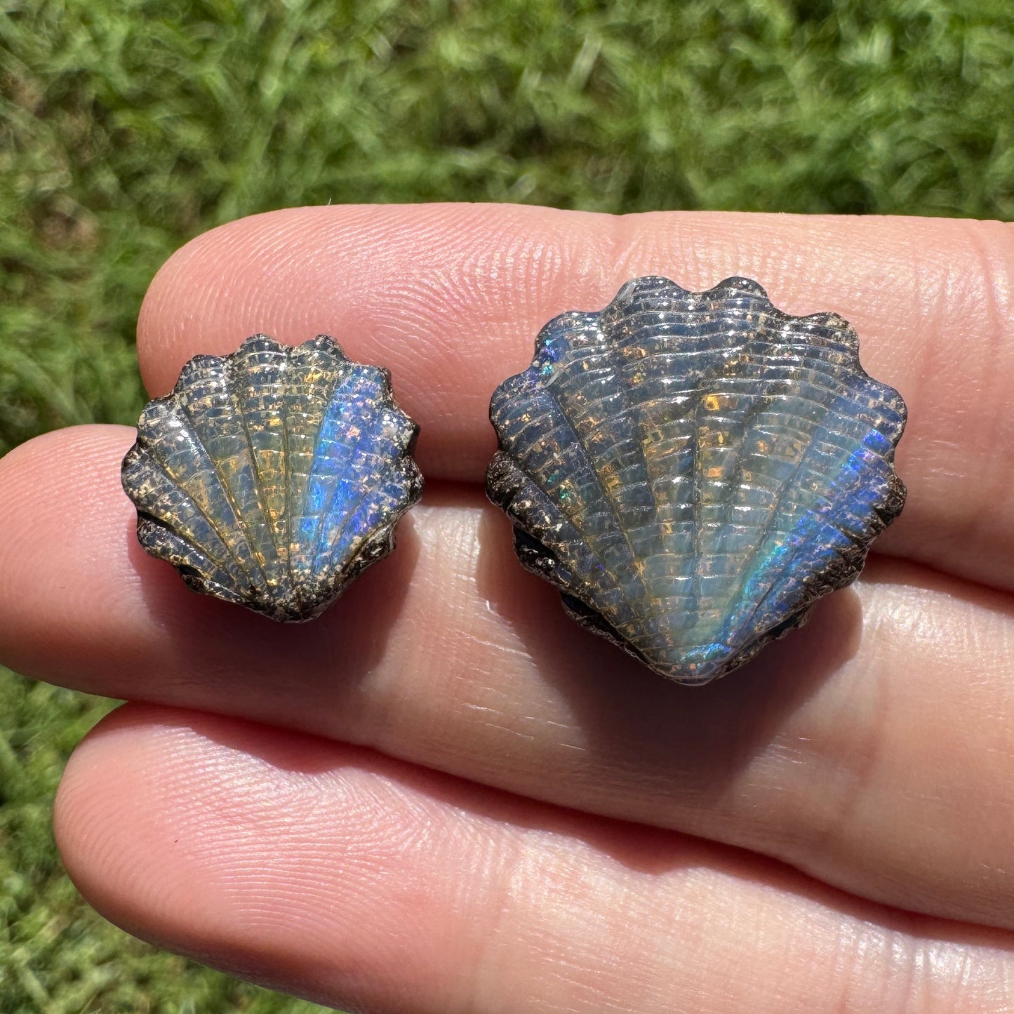 19.07 Ct two piece boulder opal shell set