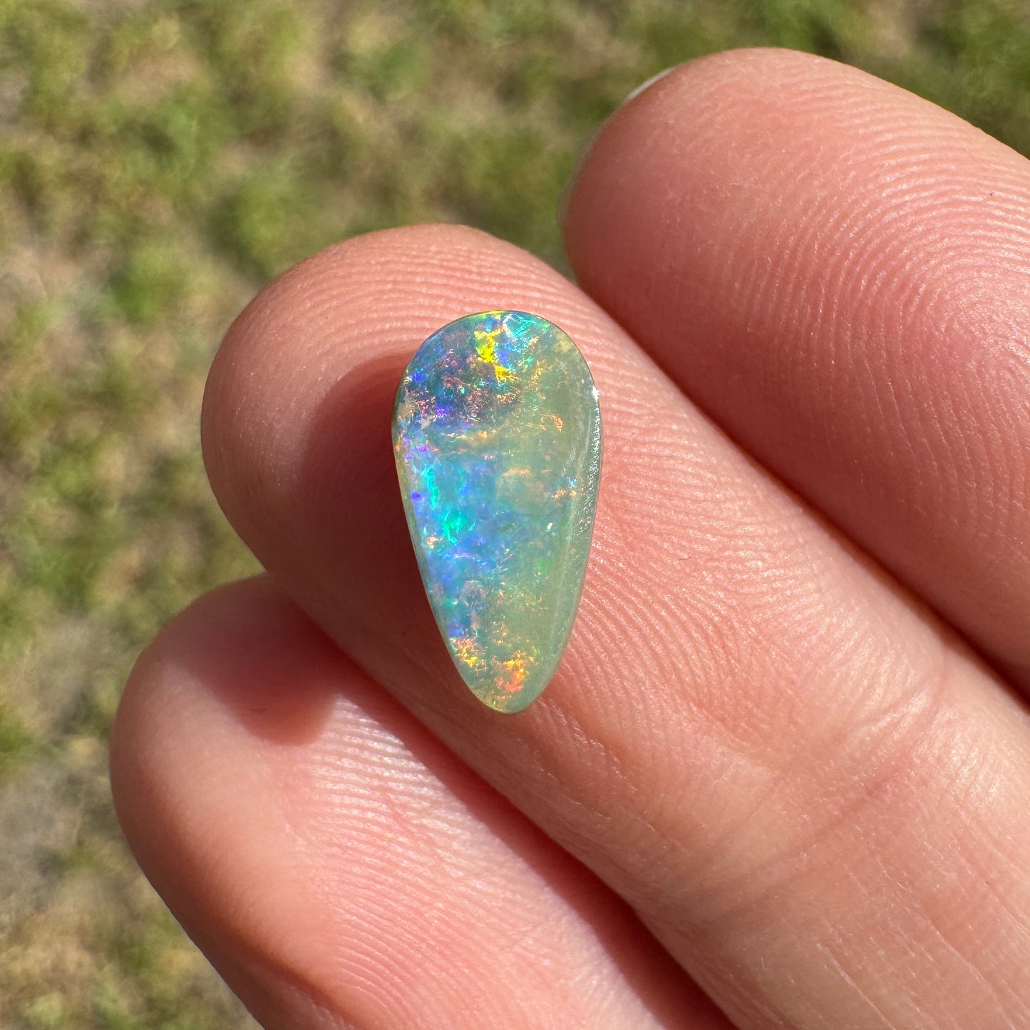 1.09 Ct small rainbow boulder opal
