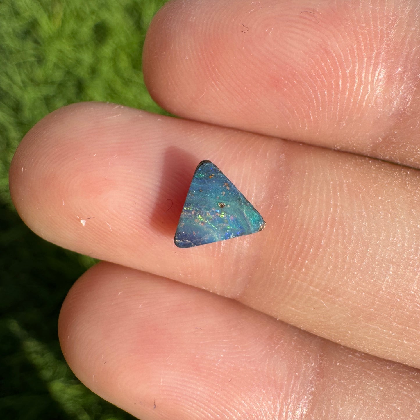 1.59 Ct extra small boulder opal pair