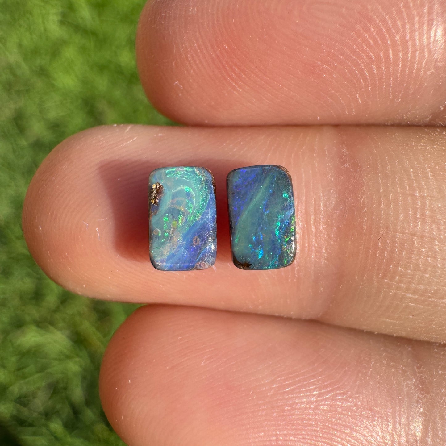 1.28 Ct extra small boulder opal pair